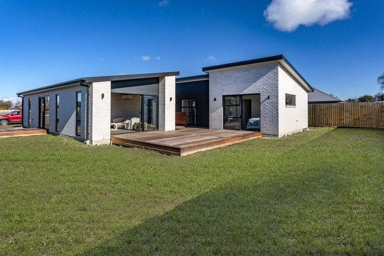 Photo of property in 18 Salkeld Place, Woodend, 7610