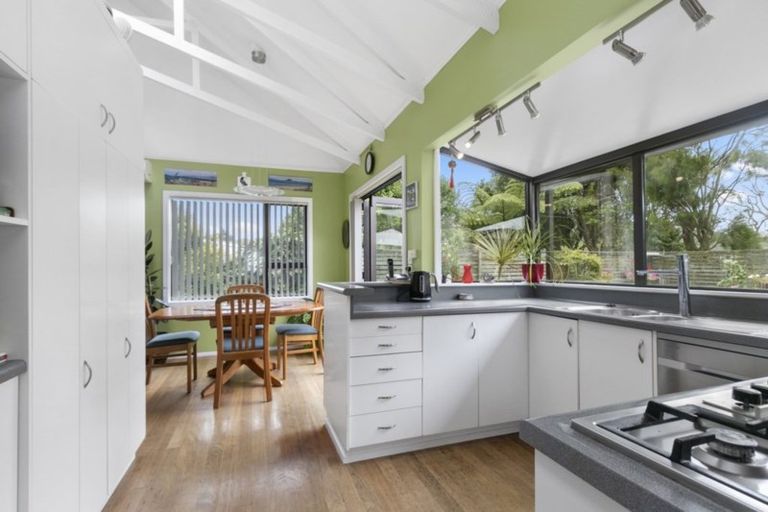 Photo of property in 211 Miromiro Road, Normandale, Lower Hutt, 5010