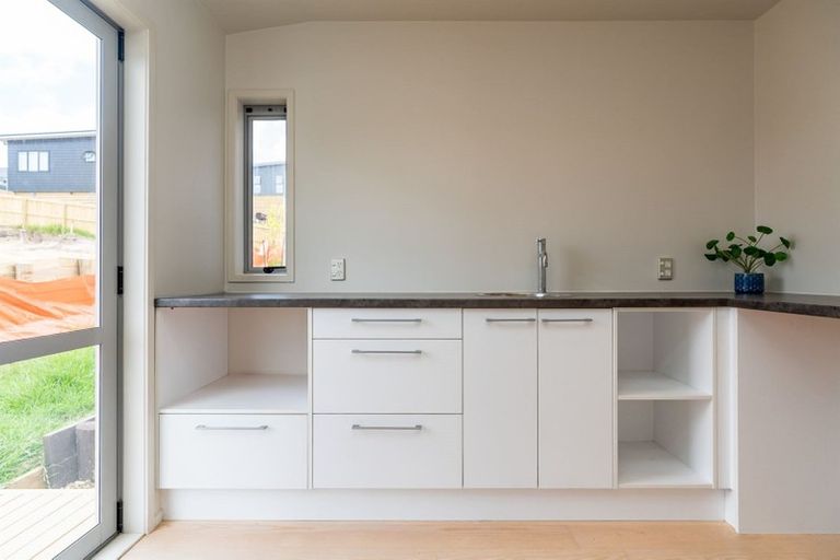 Photo of property in 28a Weka Street, Mangawhai, 0505