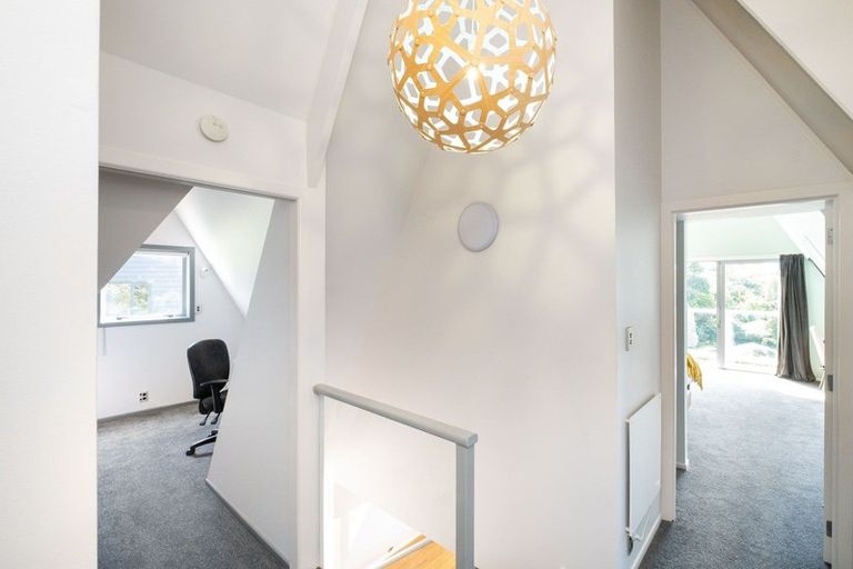 Photo of property in 6 Fitzroy Road, Bluff Hill, Napier, 4110