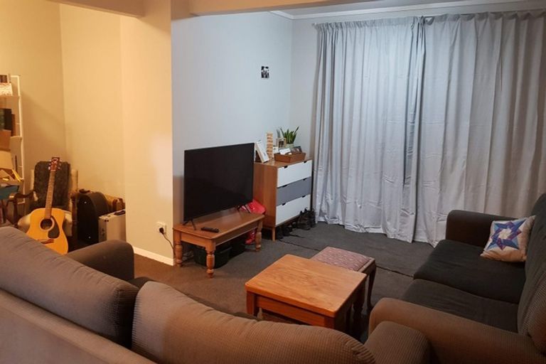 Photo of property in 32 Allen Terrace, Tawa, Wellington, 5028