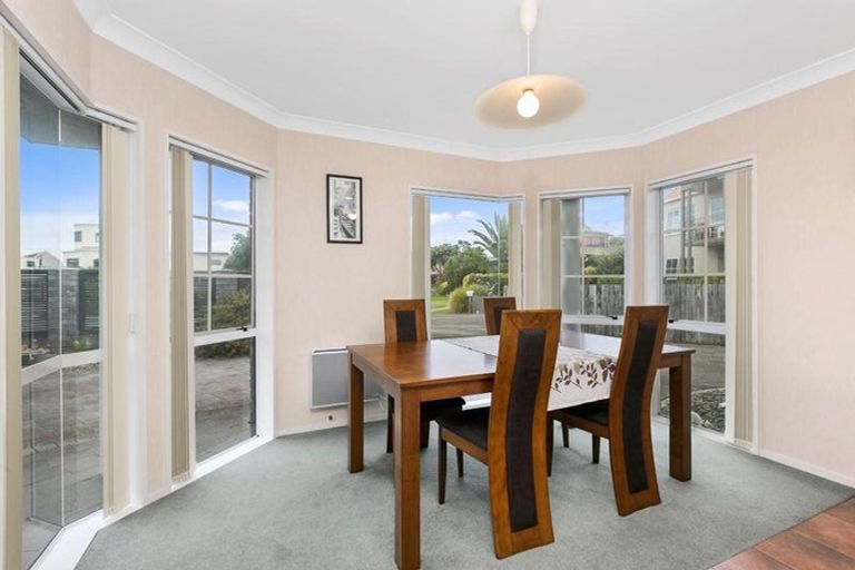 Photo of property in 23a Sunbrae Grove, Mount Maunganui, 3116