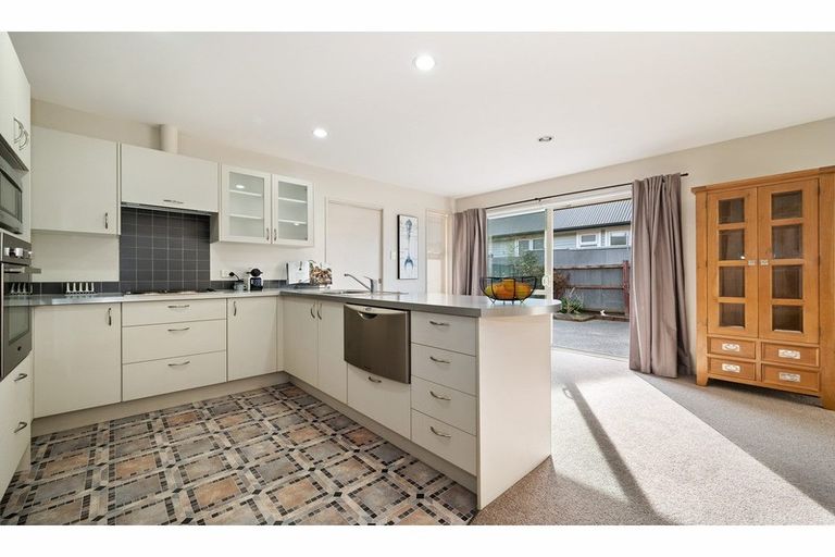 Photo of property in 87b Saint Martins Road, Saint Martins, Christchurch, 8022