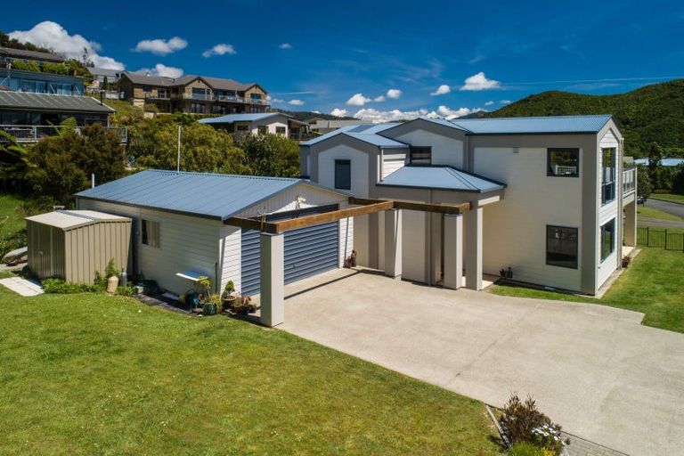 Photo of property in 23 Rimu Terrace, Waikawa, Picton, 7220