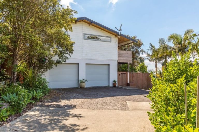 Photo of property in 2/58 Cliff Road, Torbay, Auckland, 0630