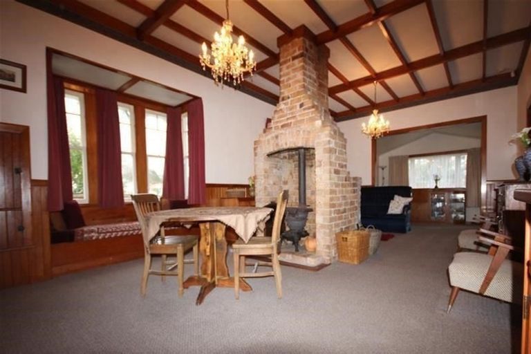 Photo of property in 50 Woodglen Road, Glen Eden, Auckland, 0602