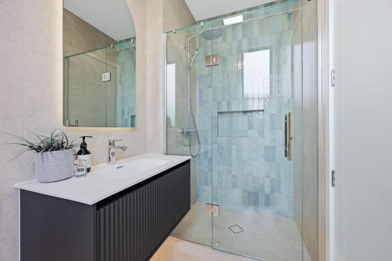 Photo of property in 23b Sorrel Crescent, Bucklands Beach, Auckland, 2012