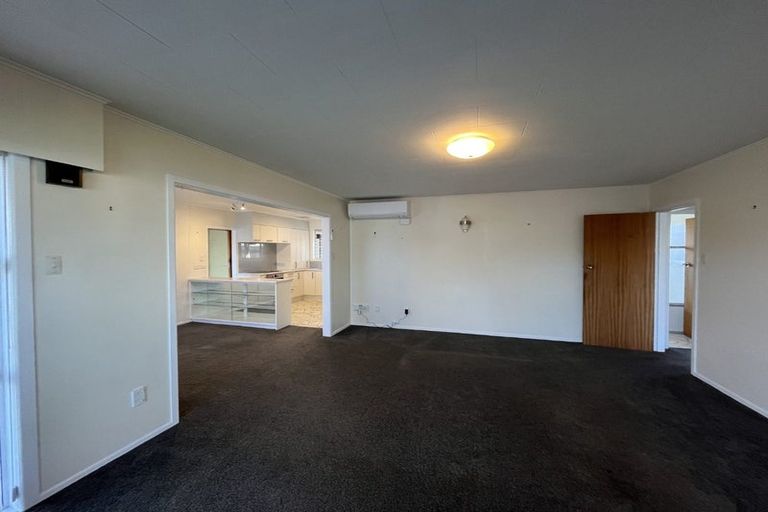 Photo of property in 1 Evelyn Place, Welbourn, New Plymouth, 4310