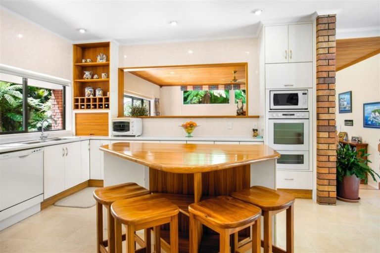 Photo of property in 789 Scenic Drive, Henderson Valley, Auckland, 0612