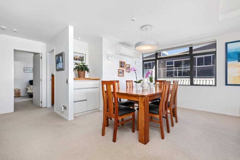 Photo of property in Vivaldi Apartments, 9/48 Marine Parade, Mount Maunganui, 3116