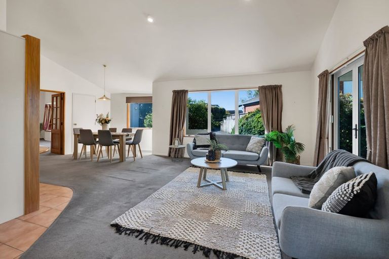 Photo of property in 363b Mangorei Road, Merrilands, New Plymouth, 4312