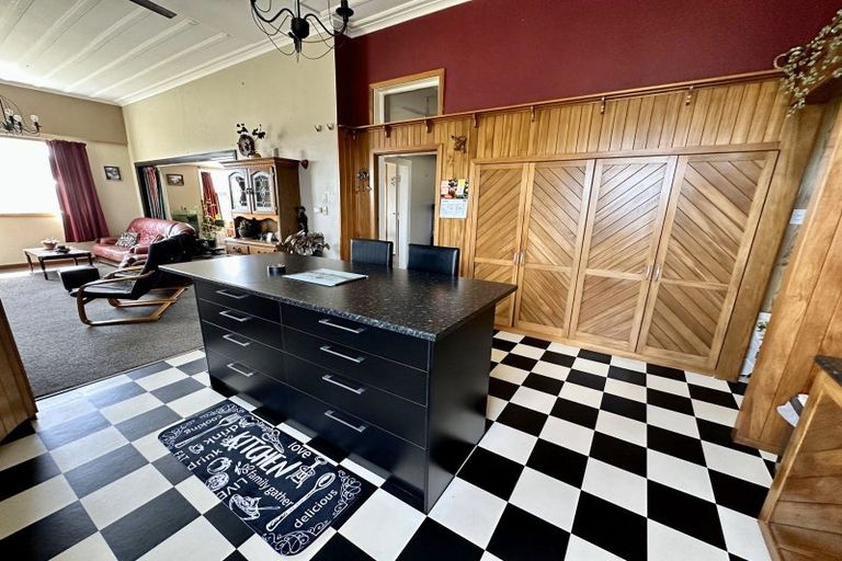 Photo of property in 58 Seymour Street, Waitara, 4320