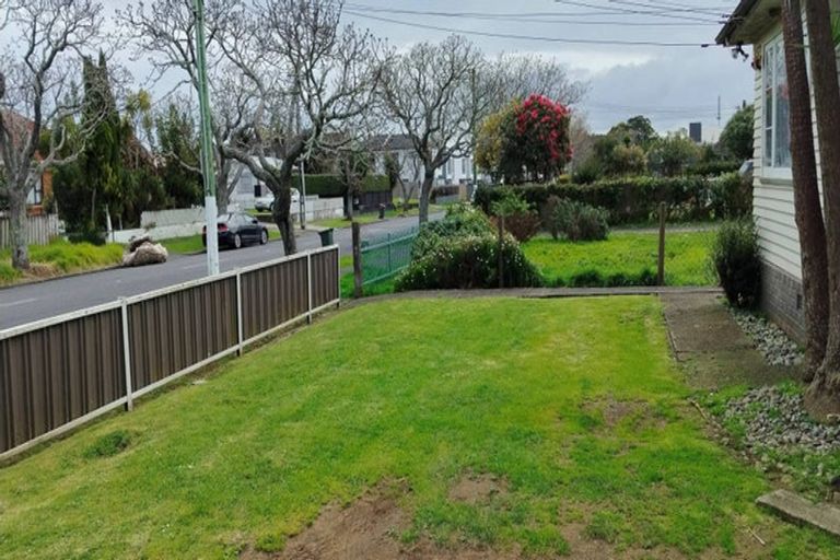 Photo of property in 26 Gloucester Road, Manurewa, Auckland, 2102