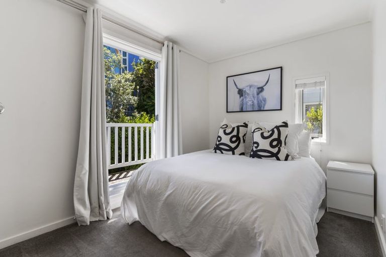 Photo of property in 1/38 Kitchener Road, Milford, Auckland, 0620