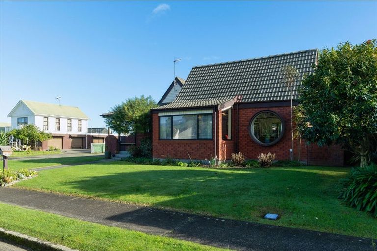 Photo of property in 8 Byrd Street, Levin, 5510