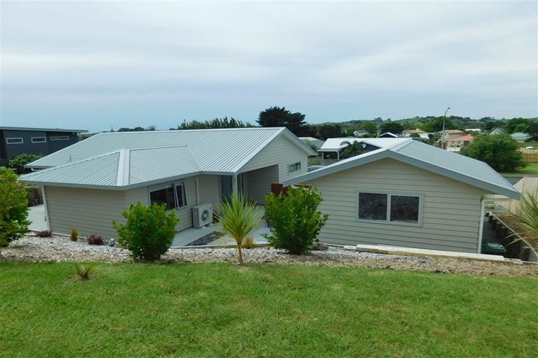 Photo of property in 4 Kakapo Place, Mangawhai, 0505
