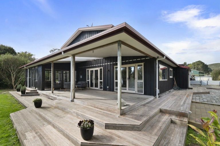 Photo of property in 268 Turitea Road, Turitea, Palmerston North, 4472