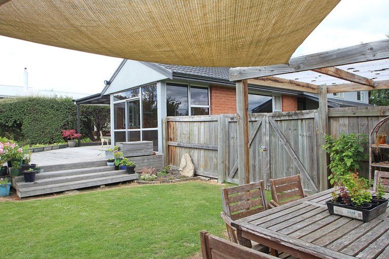 Photo of property in 17 Whitestone Crescent, Weston, Oamaru, 9401