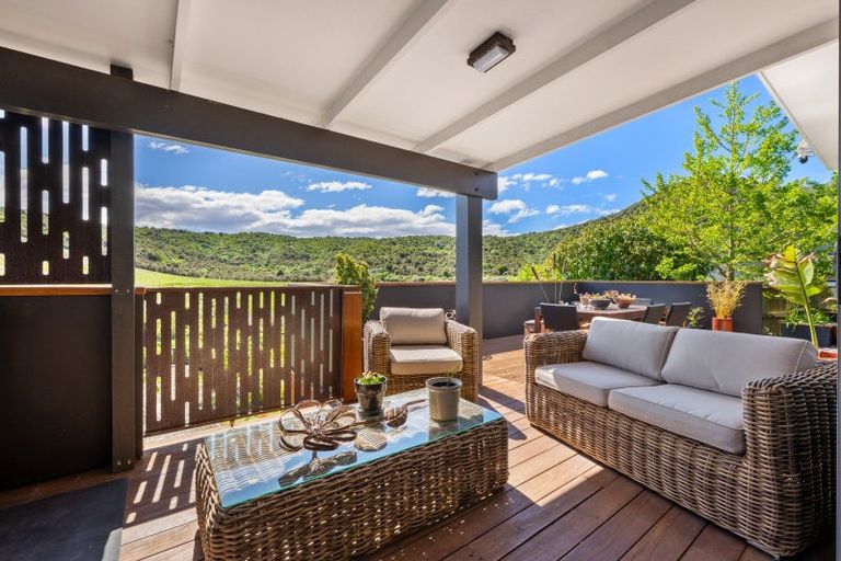 Photo of property in 11 Glentui Place, Waikawa, Picton, 7220