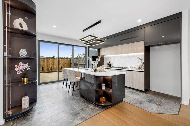 Photo of property in 6 Bendridge Street, Flat Bush, Auckland, 2019