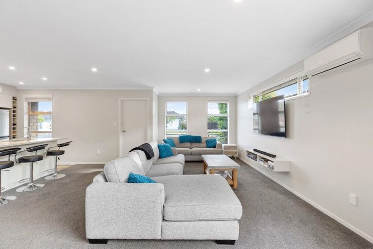 Photo of property in 18 Thurso Place, New Brighton, Christchurch, 8083