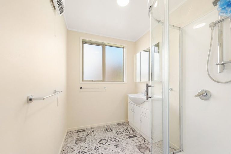 Photo of property in 42 Newburn Street, Waikaia, 9778