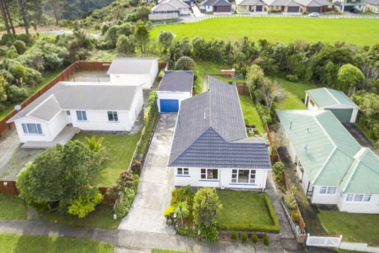 Photo of property in 68 Oakleigh Street, Maungaraki, Lower Hutt, 5010
