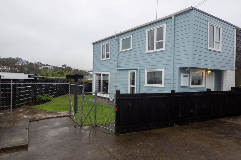 Photo of property in 2/1 Hawtrey Terrace, Johnsonville, Wellington, 6037