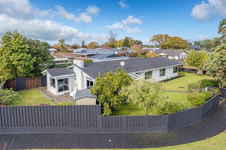 Photo of property in 2 Clements Crescent, Queenwood, Hamilton, 3210