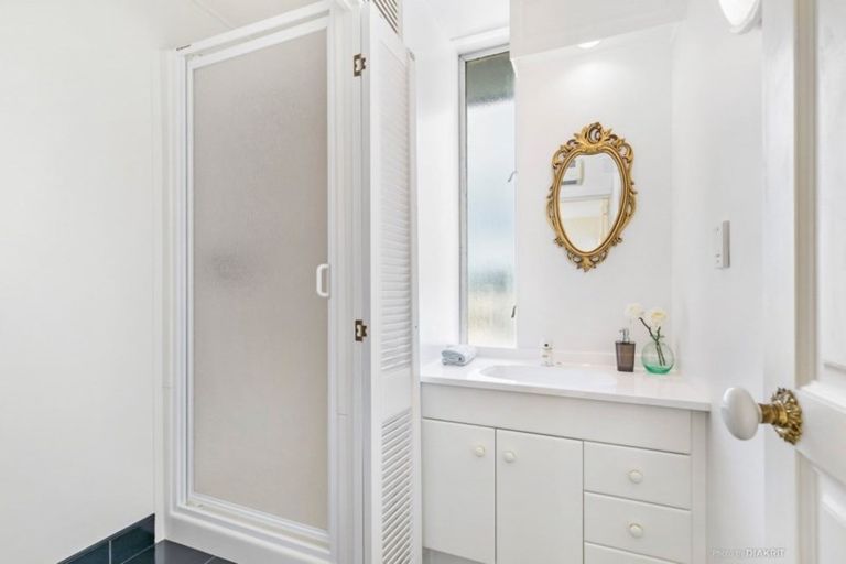 Photo of property in Jellicoe Towers, 191 The Terrace, Wellington Central, Wellington, 6011