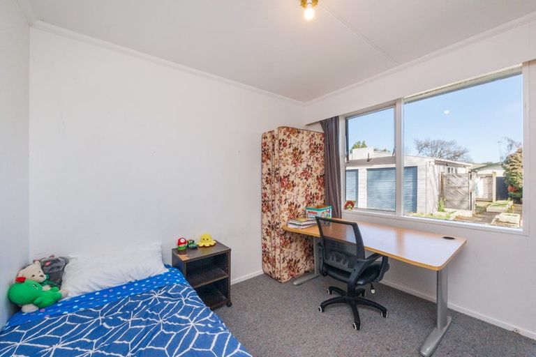 Photo of property in 4 Acacia Street, Kelvin Grove, Palmerston North, 4414