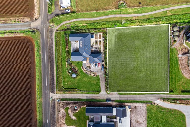 Photo of property in 3 Braxonne Close, Pukekohe, 2120