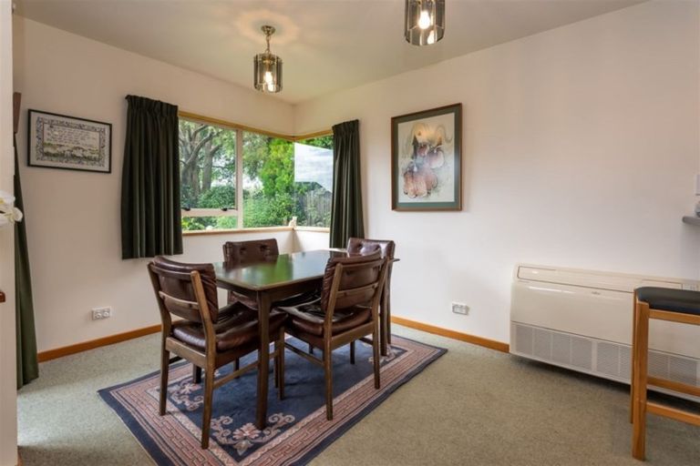 Photo of property in 2 Pentonville Close, Westmorland, Christchurch, 8025