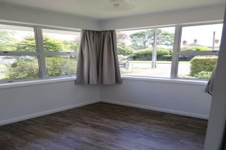 Photo of property in 61 Williams Street, Cambridge, 3434