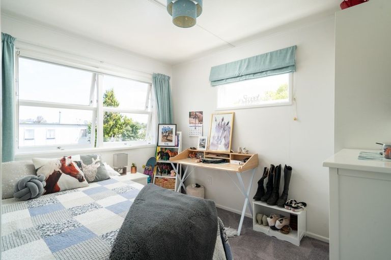 Photo of property in 38 Aubrey Crescent, Rainbow Point, Taupo, 3330