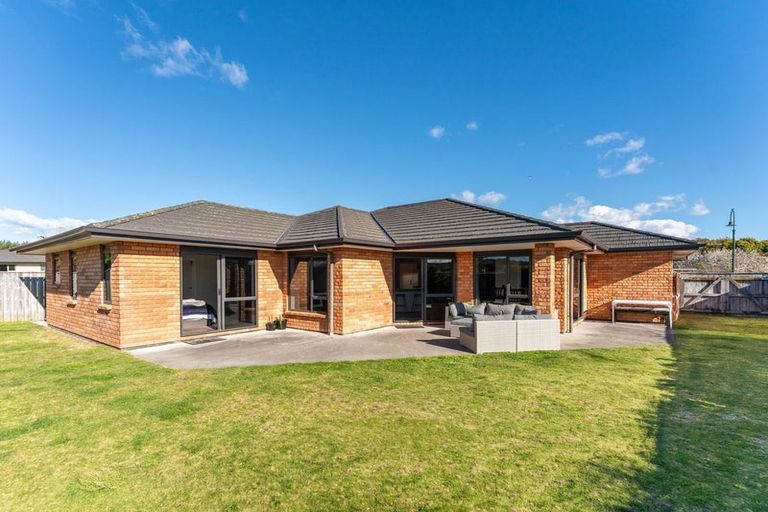 Photo of property in 8 Brompton Close, Richmond Heights, Taupo, 3330
