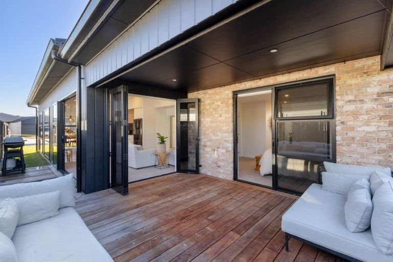 Photo of property in 17 Maara Close, Papamoa Beach, Papamoa, 3118