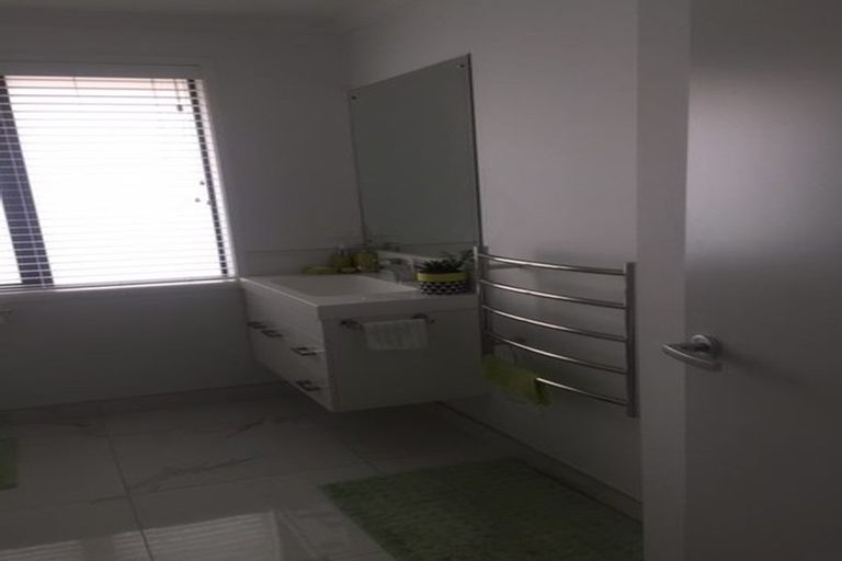 Photo of property in 12 Balmore Crescent, Pokeno, 2402