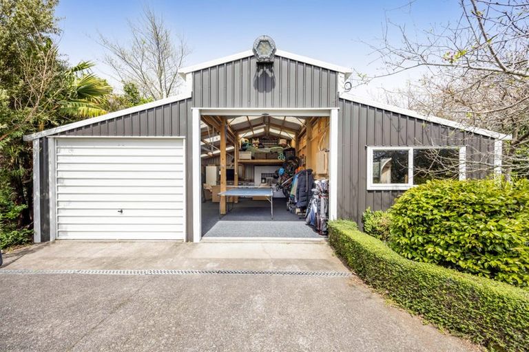 Photo of property in 104 Pitt Road, Hillsborough, New Plymouth, 4372