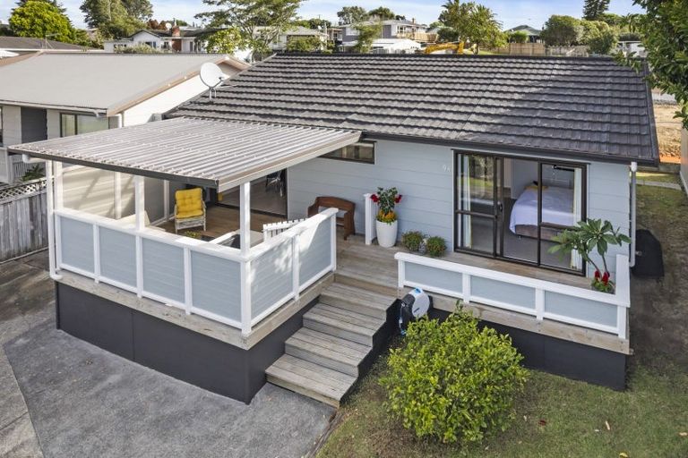 Photo of property in 2/9 Lancaster Road, Beach Haven, Auckland, 0626