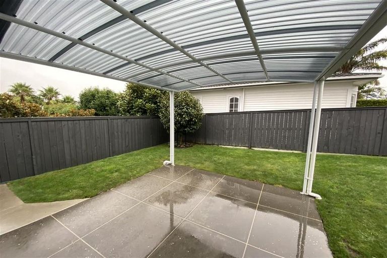 Photo of property in 6 Muripara Avenue, Point Chevalier, Auckland, 1022