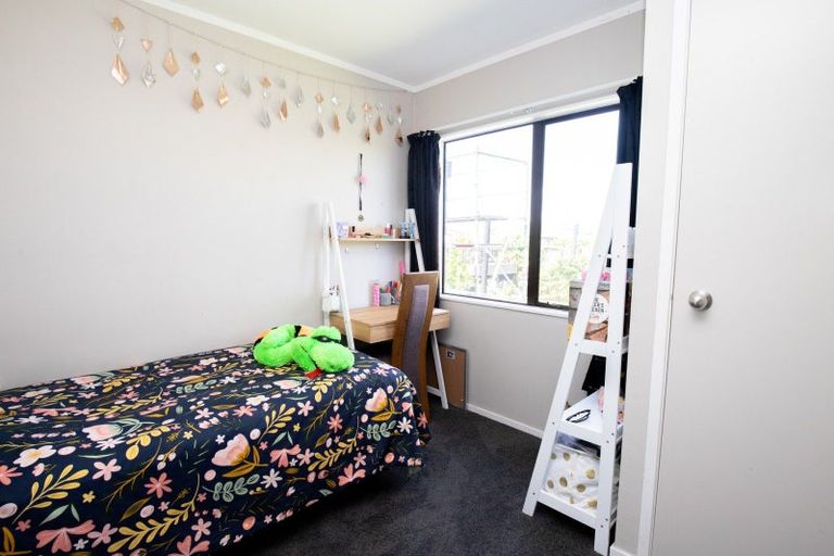 Photo of property in 28 Darlington Street, Ngatea, 3503