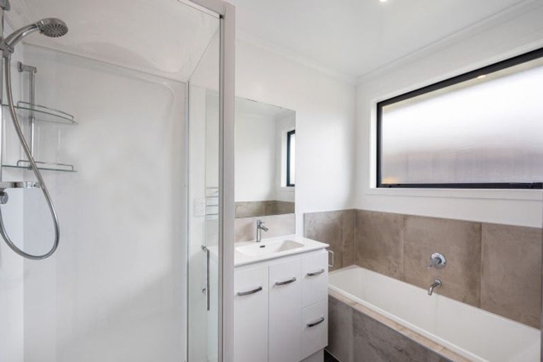 Photo of property in 19 Tahuna Minhinnick Drive, Glenbrook, Waiuku, 2681