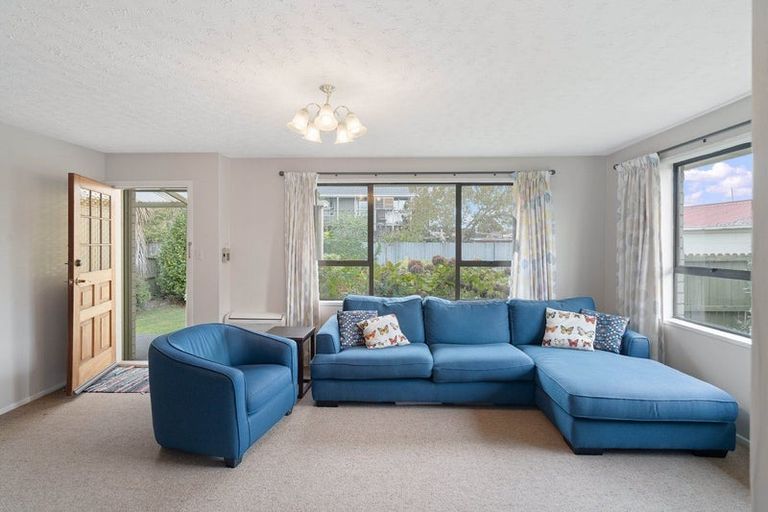 Photo of property in 1/6 Steadman Road, Broomfield, Christchurch, 8042