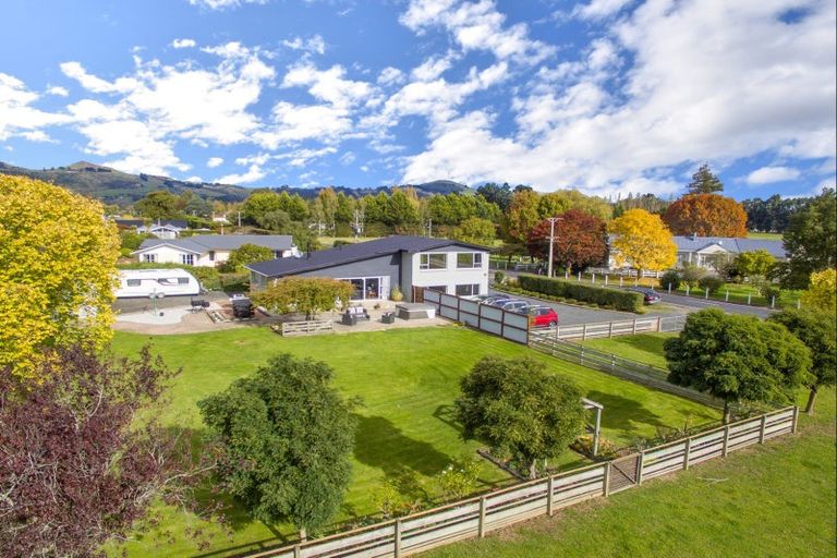 Photo of property in 192 Riccarton Road West, Mosgiel, 9092