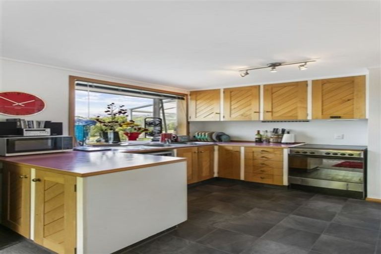 Photo of property in 1/1 Cushla Place, Massey, Auckland, 0614