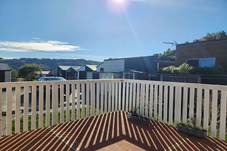 Photo of property in 8 Otonga Heights, Maungaraki, Lower Hutt, 5010