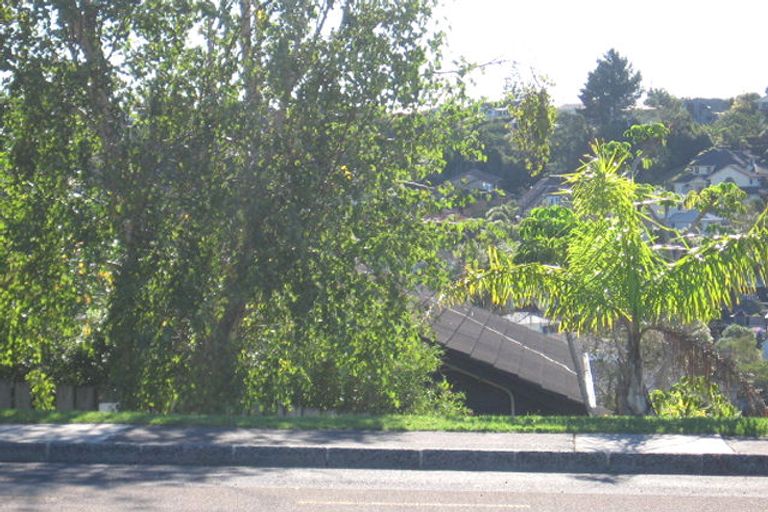 Photo of property in 2/616 Beach Road, Browns Bay, Auckland, 0630