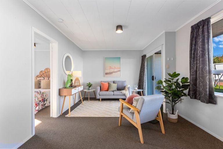 Photo of property in 2/46 Wood Street, Wainuiomata, Lower Hutt, 5014