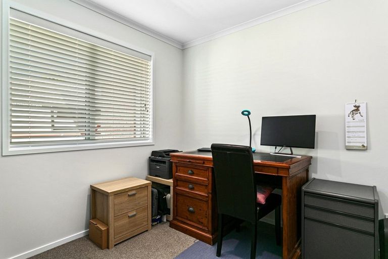 Photo of property in 13 Ngahana Place, Turangi, 3334